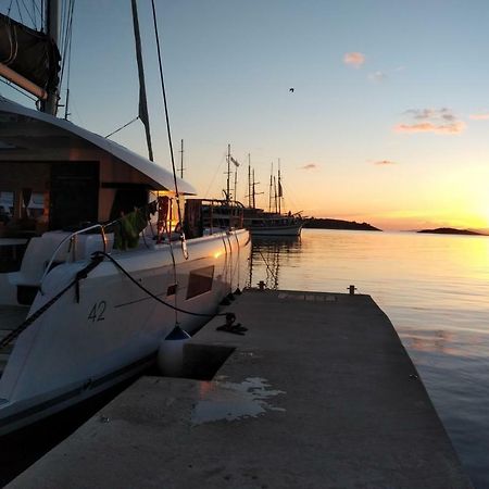 Luxury Catamaran Lagoon 42, Ac & Gn Split Eksteriør billede