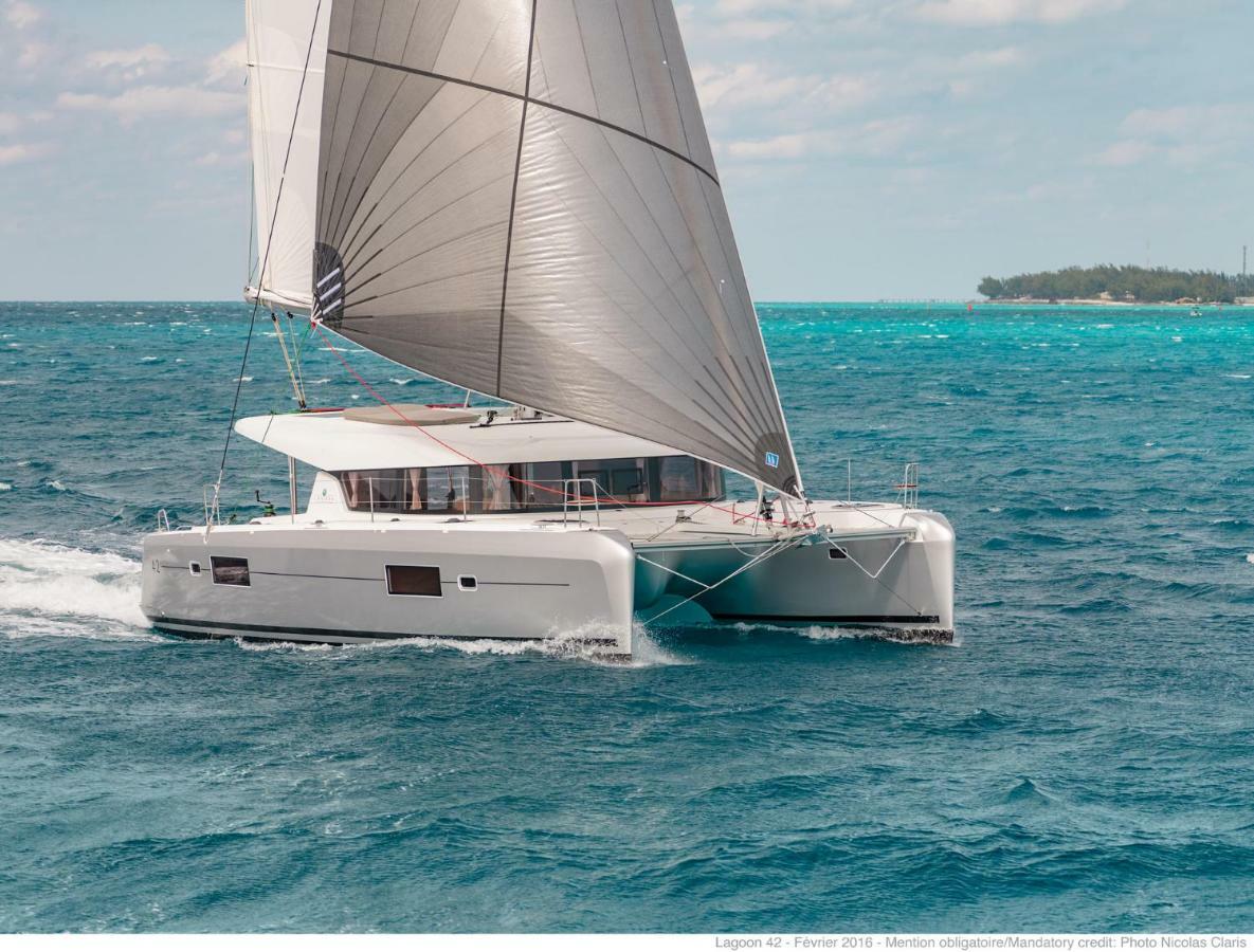 Luxury Catamaran Lagoon 42, Ac & Gn Split Eksteriør billede